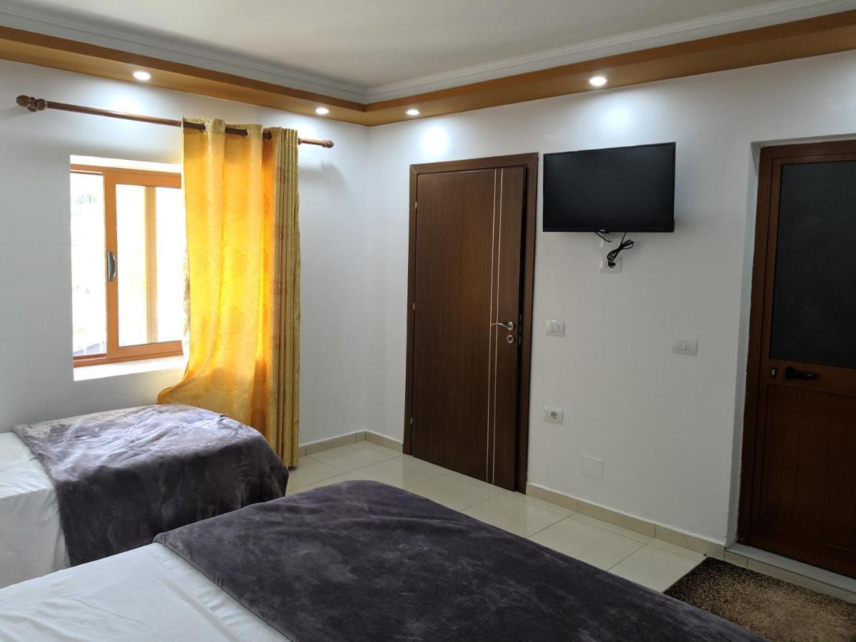 Guesthouse Alvi Përmet 外观 照片