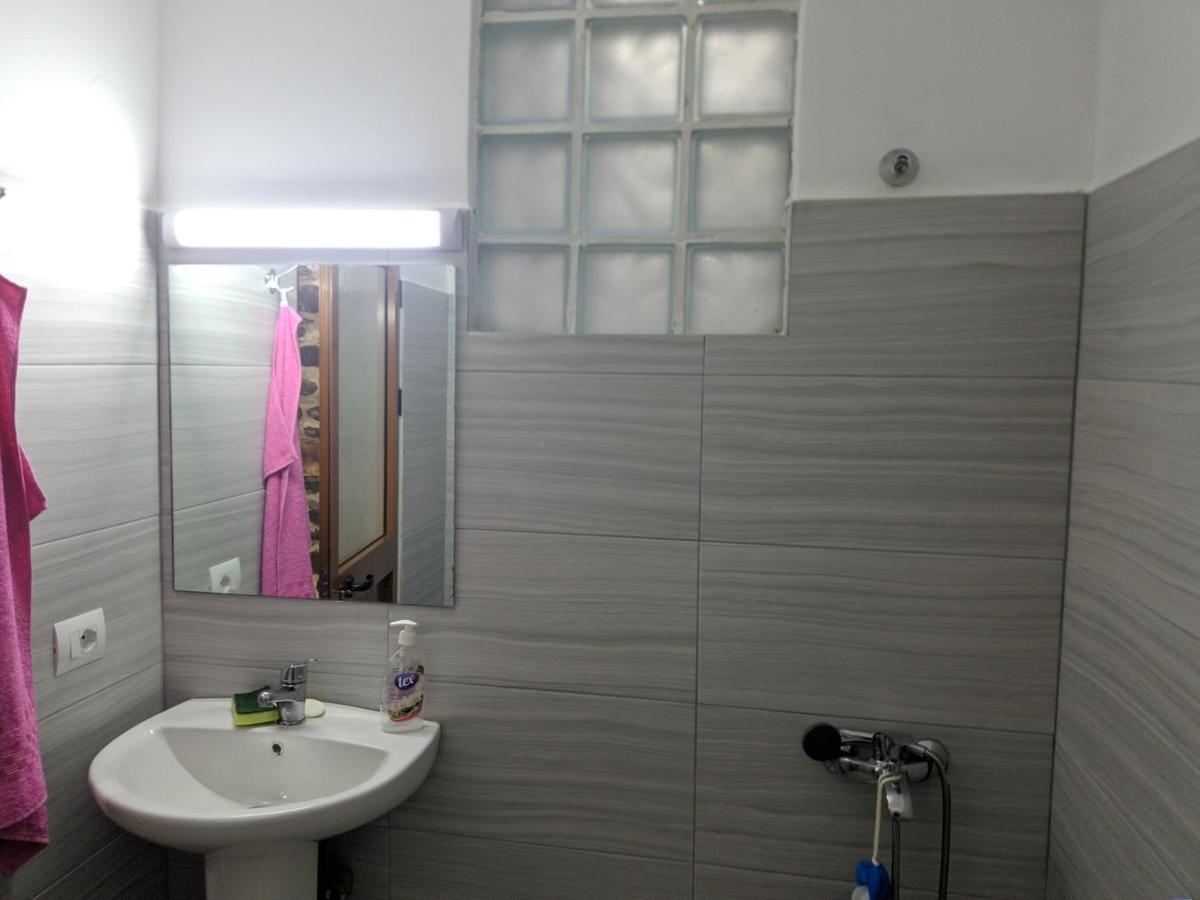 Guesthouse Alvi Përmet 外观 照片