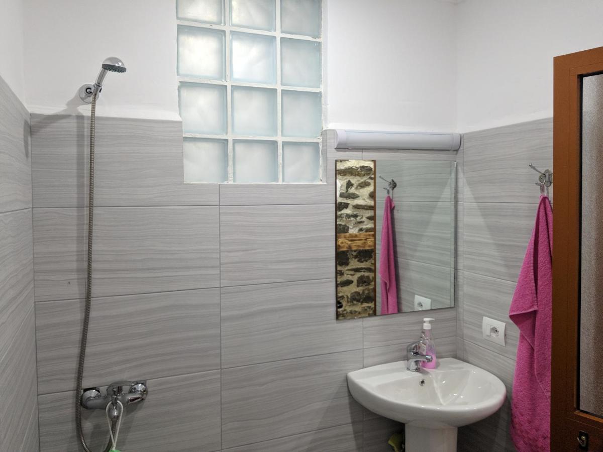 Guesthouse Alvi Përmet 外观 照片