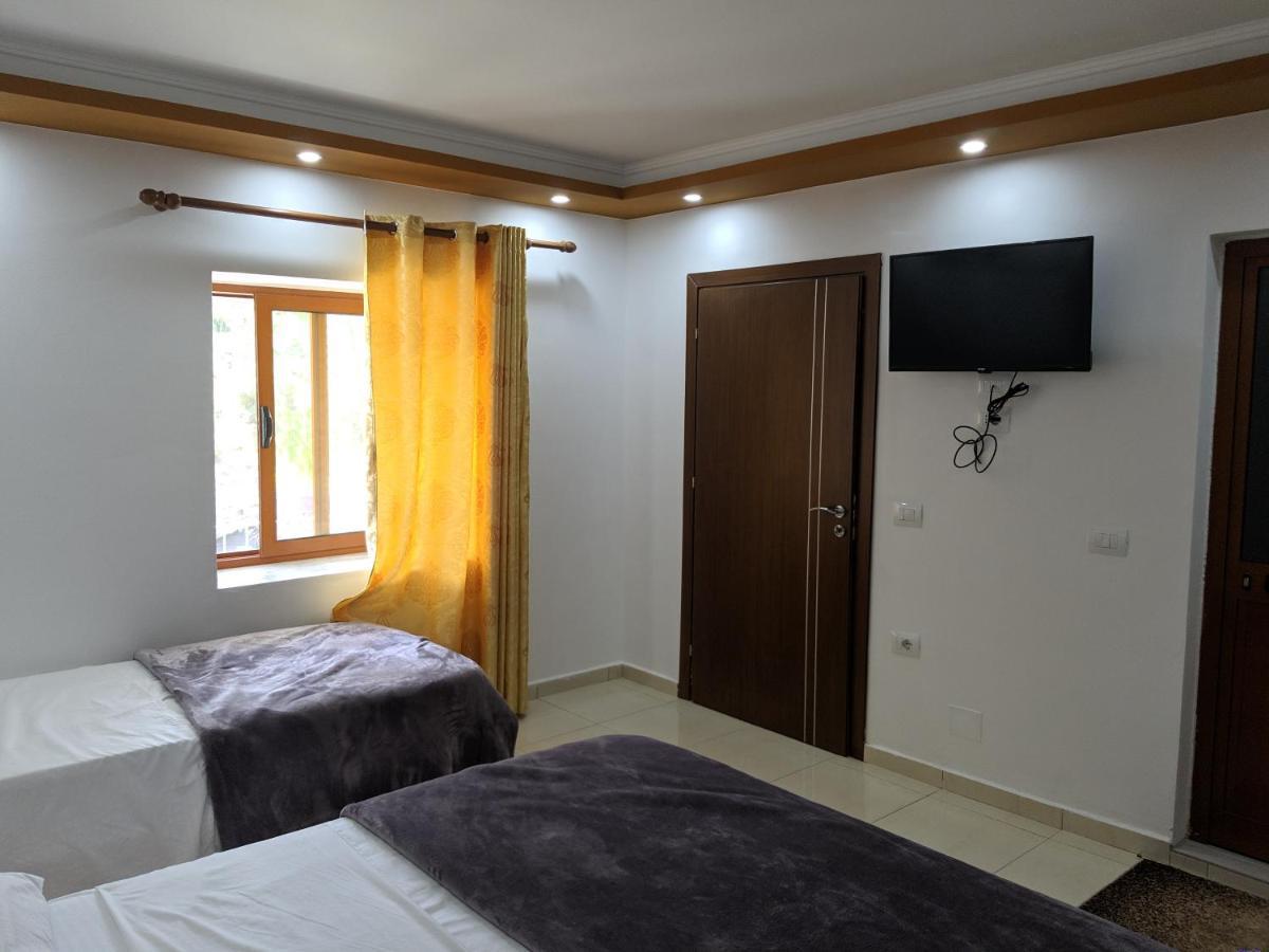 Guesthouse Alvi Përmet 外观 照片